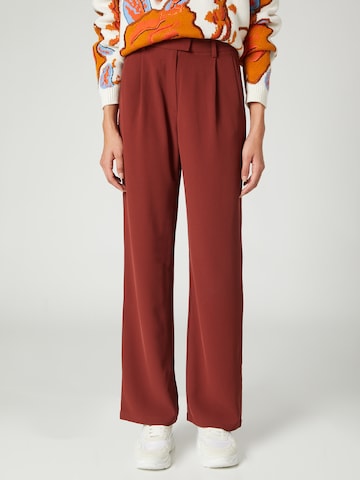 Guido Maria Kretschmer Women Regular Pleat-front trousers 'Luzia' in Red: front