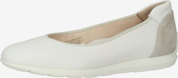 ARA Ballet Flats in Beige: front