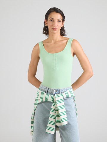 zaļš PIECES Topiņš 'PCKITTE': no priekšpuses