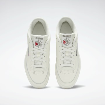 Sneaker bassa 'Club C 85' di Reebok in bianco