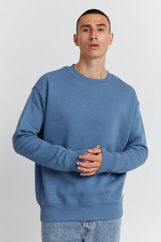 !Solid Sweatshirt in Blau: predná strana
