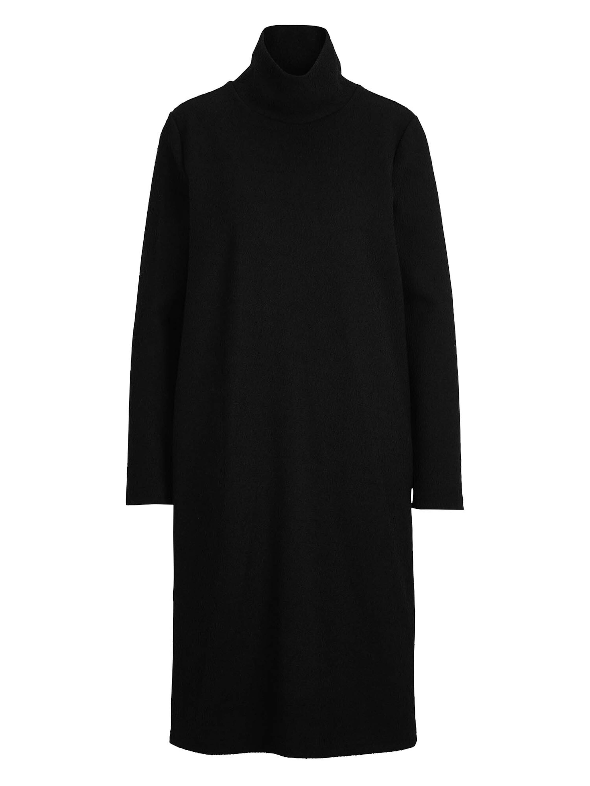 MADELEINE Jurk in Zwart: voorkant