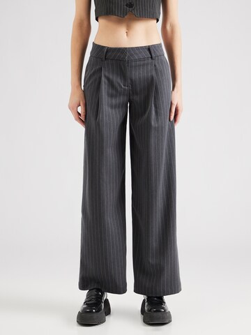 Loosefit Pantalon à pince Monki en gris : devant