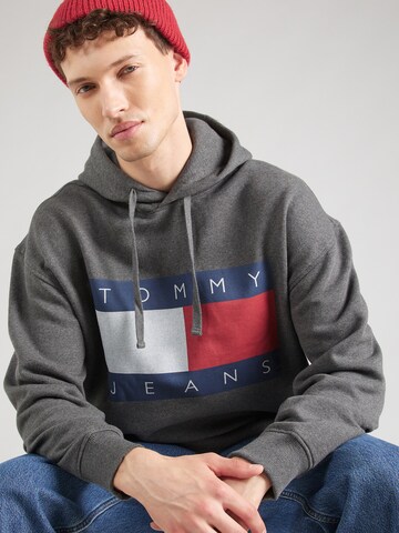 Tommy Jeans Sweatshirt in Grey
