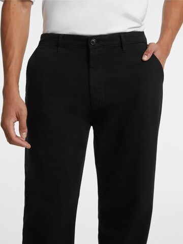 GUESS Regular Chino Pants in Black