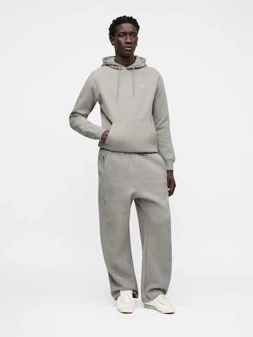Sweat-shirt 'Essentials' ADIDAS ORIGINALS en gris