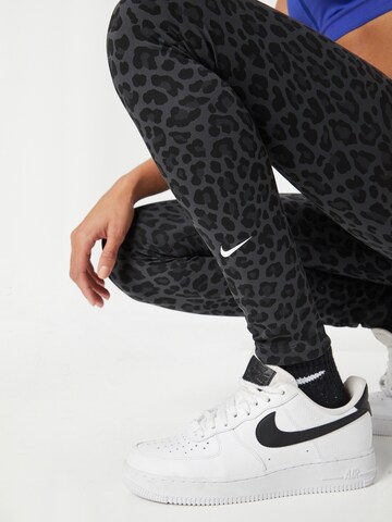 NIKE Slimfit Sporthose in Grau