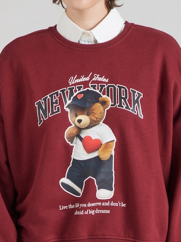 ONLY Sweatshirt 'ONLLINDA' in Red