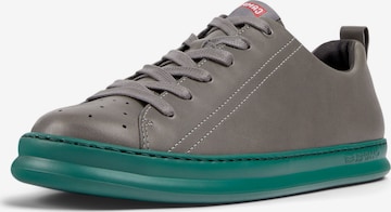 Baskets basses 'Runner Four' CAMPER en gris : devant