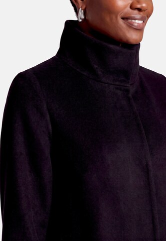 zero Mantel in Schwarz