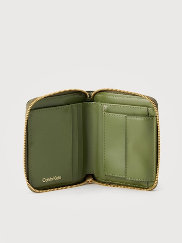 Porte-monnaies Calvin Klein en vert