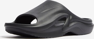 Bershka Sandals in Black: front