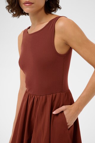Kaffe Jurk 'KAKirsten' in Bruin