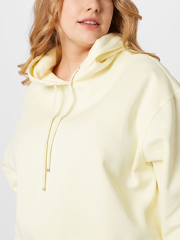 Calvin Klein Curve - Sweatshirt em amarelo