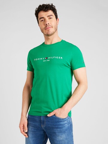 Regular fit Maglietta di TOMMY HILFIGER in verde: frontale