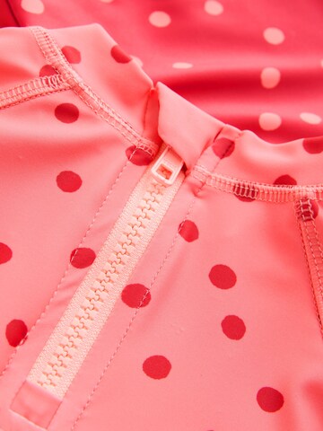 Next UV-Schutz in Rot