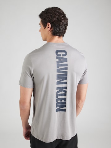 Calvin Klein Jeans Μπλουζάκι σε γκρι: μπροστά