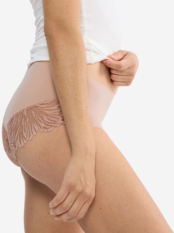 TRIUMPH Maxislip ' Red Label Pretty Micro ' in Beige