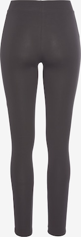 Skinny Pantaloni funzionali di BENCH in grigio