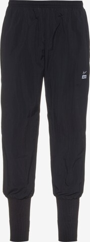 NIKE Tapered Sporthose in Schwarz: predná strana