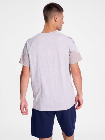 T-Shirt fonctionnel 'Travel' Hummel en gris