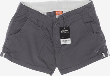 NIKE Shorts L in Grau: predná strana