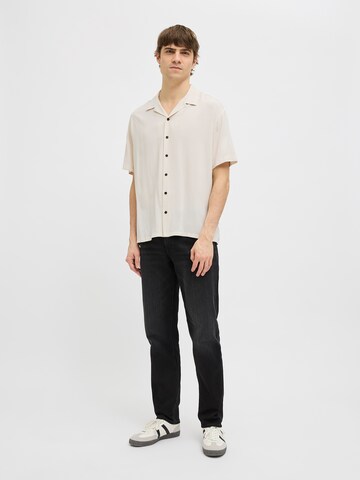JJ Rebel - Ajuste confortable Camisa 'JREBWATER' en beige
