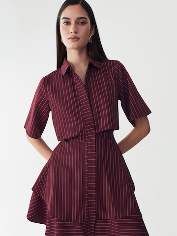 Willa Jurk in Rood