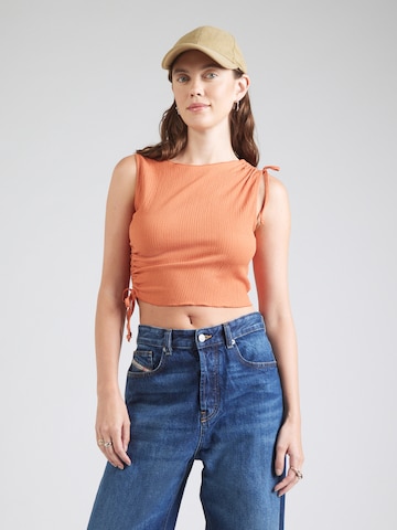 ABOUT YOU Top 'Tabitha' in Oranje: voorkant