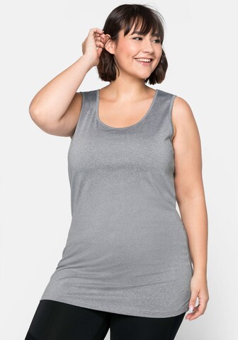 SHEEGO Sports Top in Grey: front