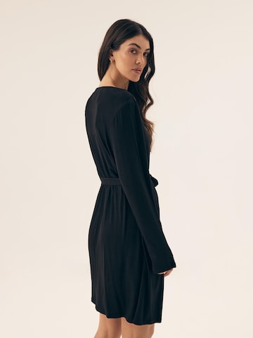 ESOTIQ Short Bathrobe 'Risa' in Black