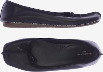 CLARKS Flats & Loafers in 40 in Black: front
