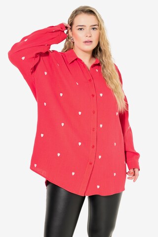 Studio Untold Blouse in Red: front