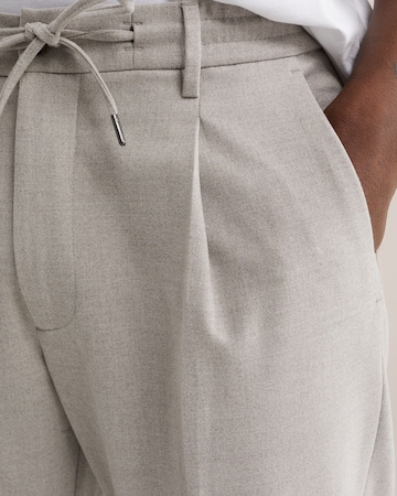 WE Fashion Szabványos Ráncos nadrág - szürke