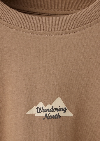 Tricou 'SNORTH' de la MANGO KIDS pe maro