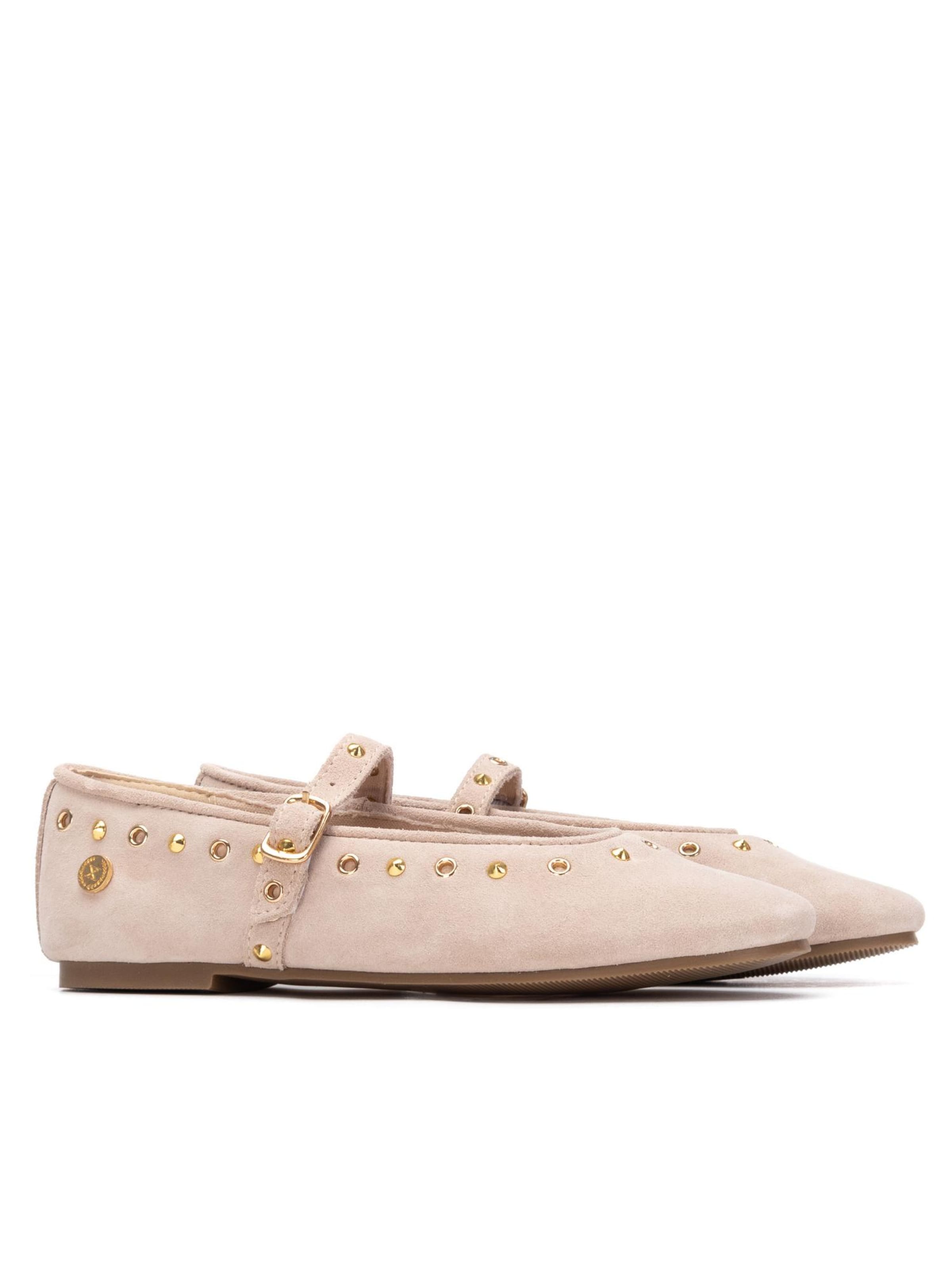 Xti Ballet Flats in Beige