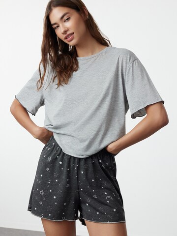 Shorty di Trendyol in grigio: frontale