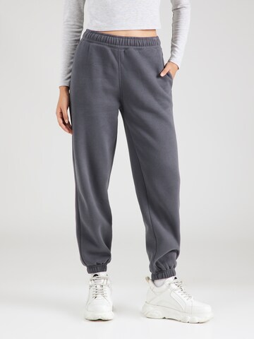 Effilé Pantalon 'ESSENTIAL SUNDAY' Abercrombie & Fitch en gris : devant