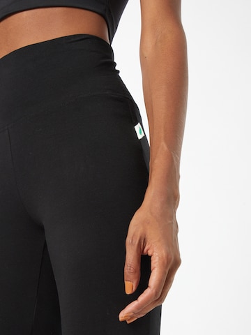 Urban Classics - Skinny Leggings 'Cycle' en negro