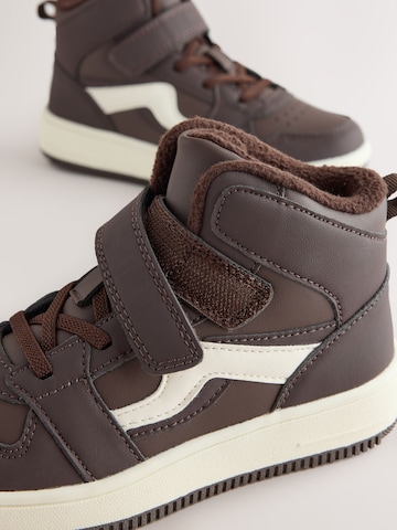 Sneaker di Next in marrone