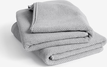 Herzbach home Duschtücher Spa im 2er Set, Flächengewicht 525 gsm in Grau: Vorderseite