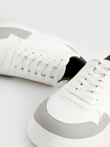 Baskets basses Next en blanc