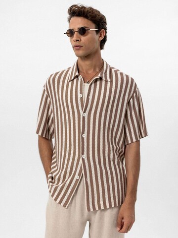 Regular fit Camicia di Antioch in marrone: frontale