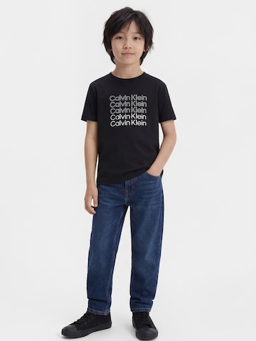 Tricou de la Calvin Klein Jeans pe negru: față