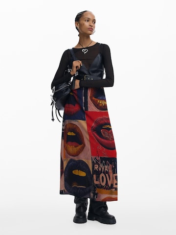 Rochie de la Desigual pe negru