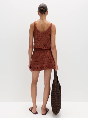 Top di Marks & Spencer in marrone
