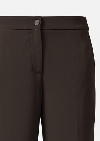 Coupe slim Pantalon à plis COMMA en marron