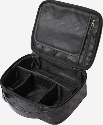 GUESS حقيبة لأدوات الزينة 'WILDER' بلون أسود
