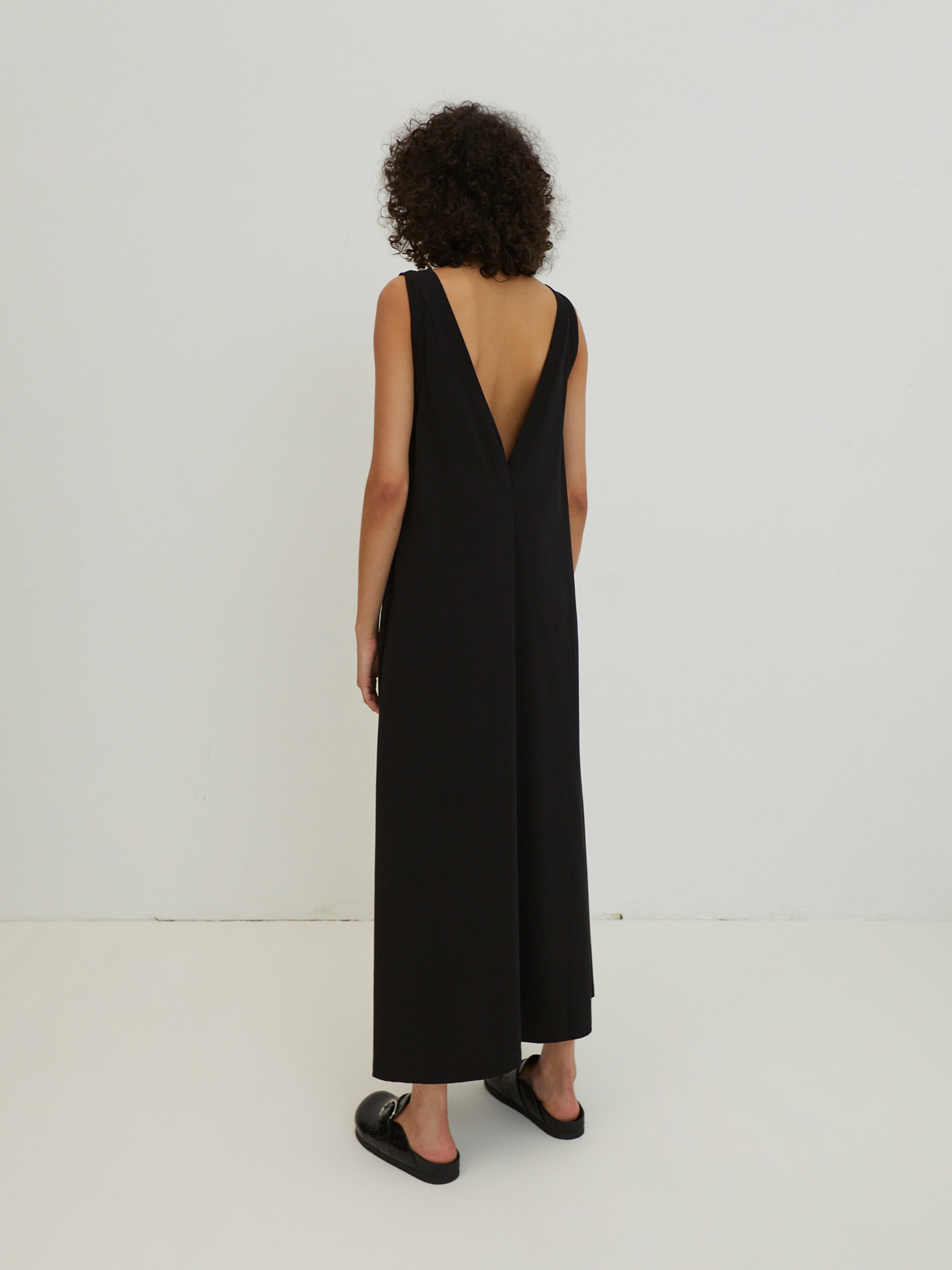 EDITED Productos Vestido 'Henley' negro