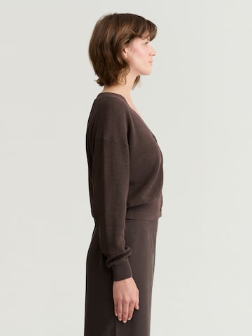 Pull-over 'Sewerela' TATUUM en marron
